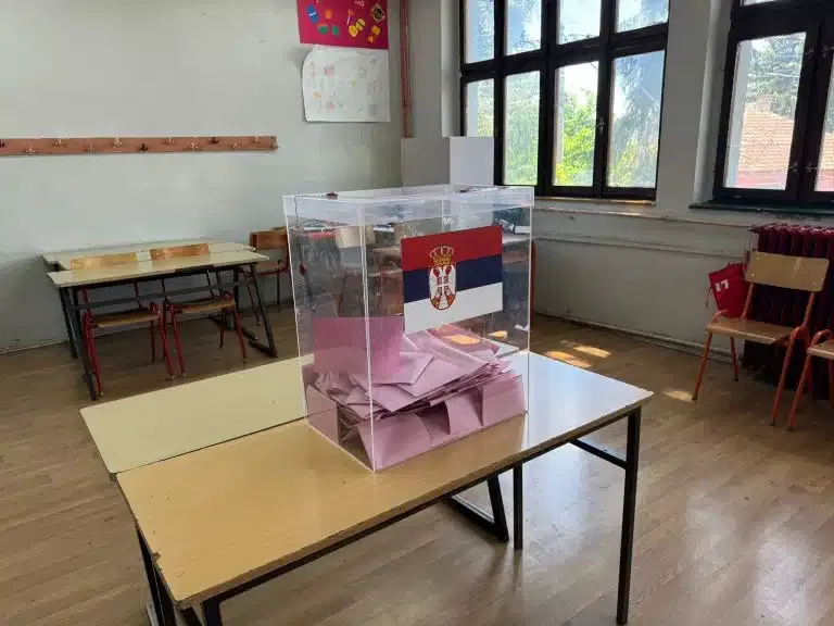 Izlaznost u Sjenici do 18 časova 40%, u Tutinu 39,6%