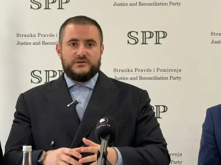 Zukorlić: Odgovoriću Ugljaninu na pitanje o Srebrenici kada dođe prvi put na dženazu