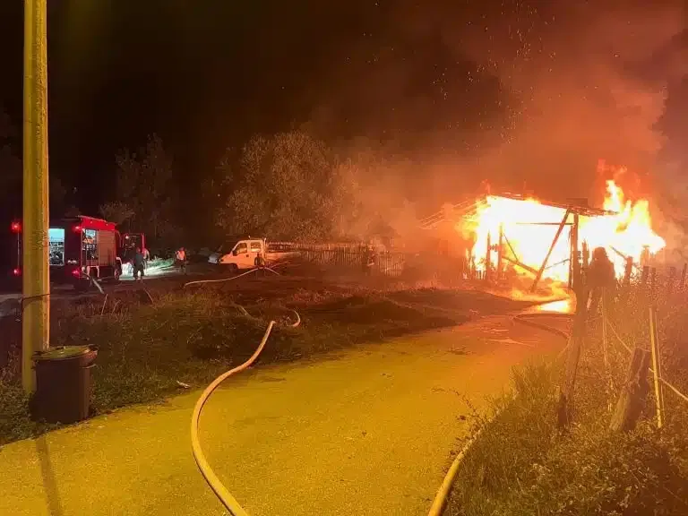 Veliki požar u naselju Selakovac