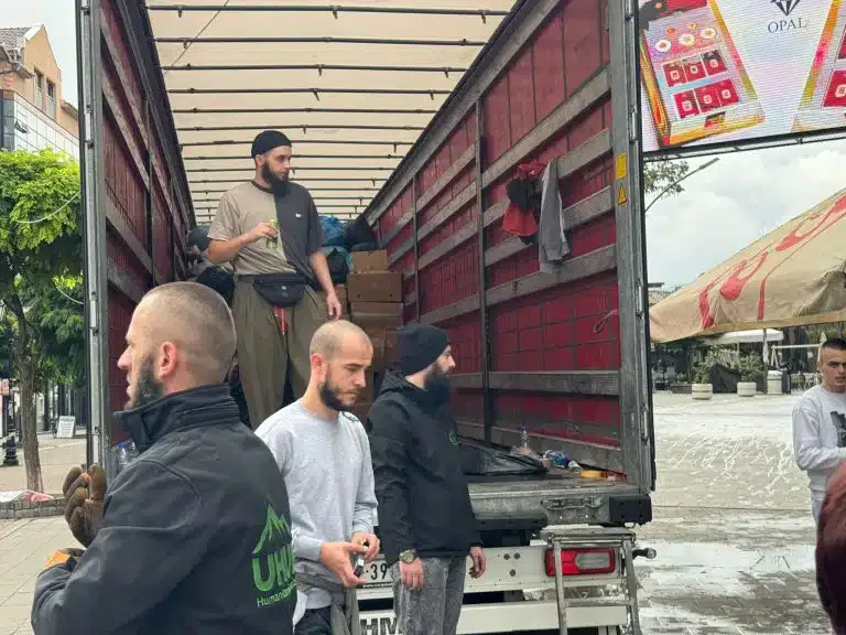 Počela akcija prikupljanja pomoći za BiH: Veliki odziv Novopazaraca