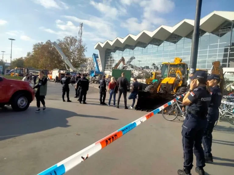 Tragedija u Novom Sadu: Osmoro poginulih kada se obrušio deo nadstrešnice na Železničkoj stanici