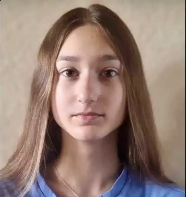DEVOJČICA (15) POREKLOM IZ NOVOG PAZARA NESTALA U NEMAČKOJ: Poslednji put viđena kod škole u Ofenbahu, porodica moli za pomoć!