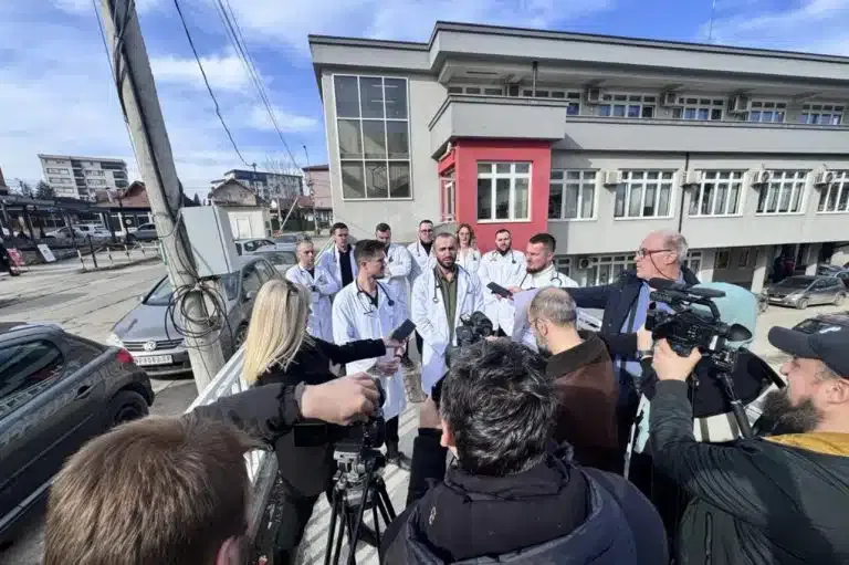 Ko dobija specijalizacije u bolnici? Lekari Hitne službe traže transparentnost (VIDEO)