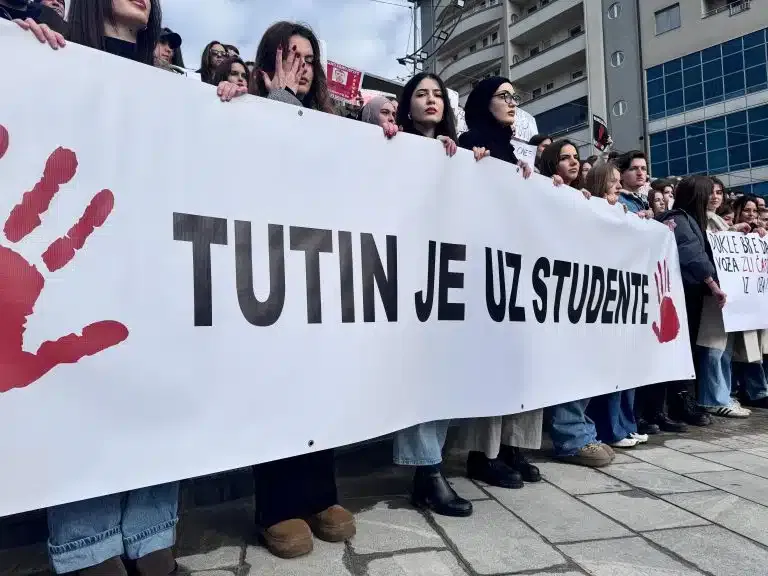 Održan protest podrške studentima u Tutinu (VIDEO)