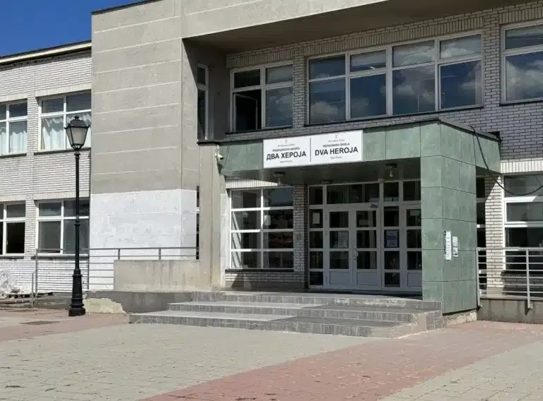 Učenici Medicinske škole pridružuju se generalnom štrajku nastave