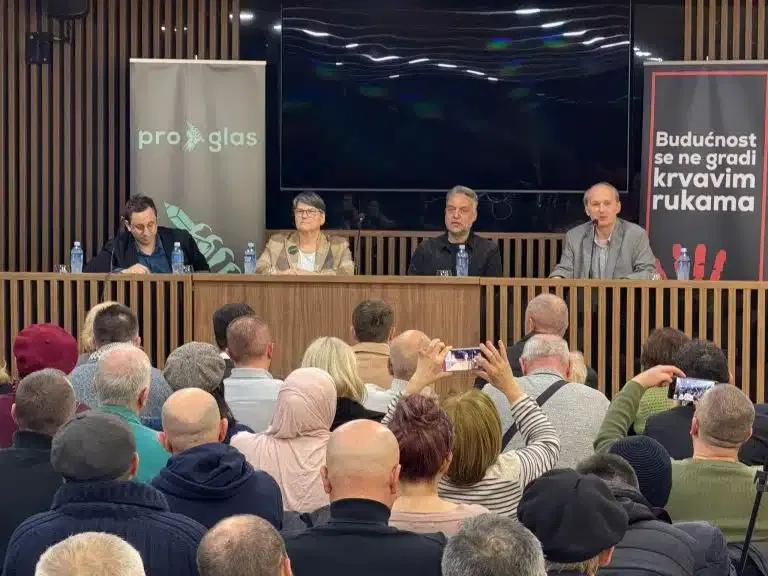 ProGlas u Novom Pazaru: Protesti moraju da se završe promenom (VIDEO)