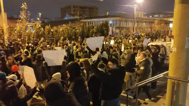 Večeras protest studenata DUNP-a: Blokada saobraćaja na četiri lokacije (VIDEO)