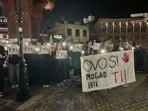 Paljenjem sveća i El-Fatihom studenti i građani odali počast žrtvama