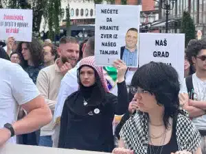 Studenti: “Nemojte da plaćate blaćenje vaše dece” (VIDEO)