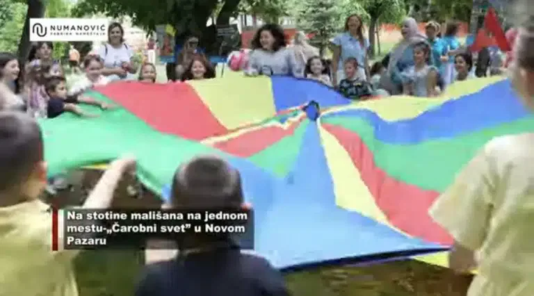 Na stotine mališana na jednom mestu – “Čarobni svet” u Novom Pazaru (VIDEO)