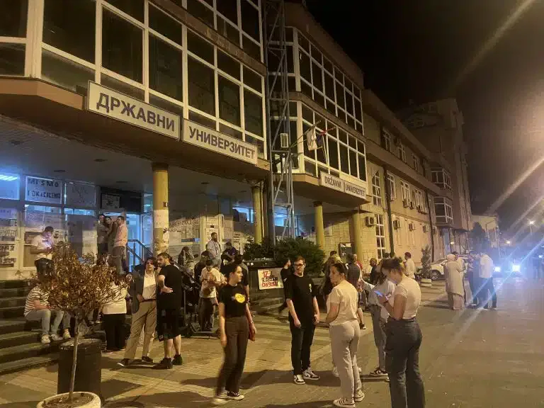 Studenti: Moguć upad žandarmerije, pozivamo građane na podršku