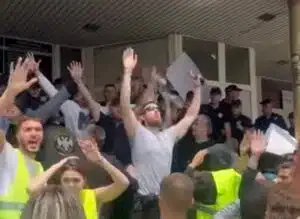 Incidenti ispred DUNP-a (VIDEO)