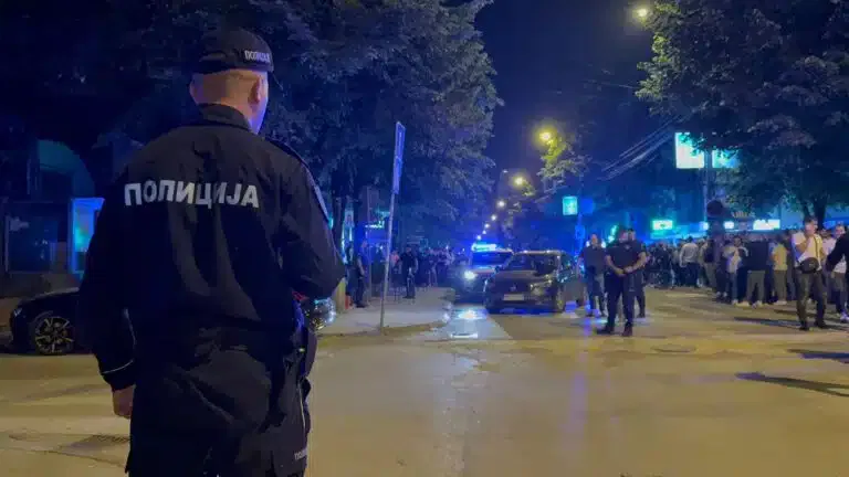 Tuča u centru Novog Pazara: Četiri muškarca izbodena nožem (VIDEO)