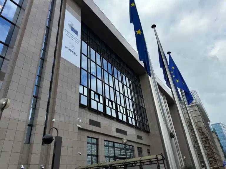 EU: Dijalog i reforme jedini izlaz iz krize u Srbiji