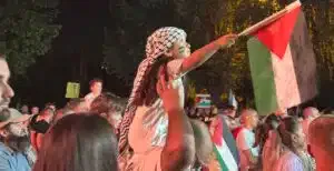 Novi Pazar glasno za Gazu: Mirna protestna šetnja „Pot-Banging for Gaza“ ispred murala podrške