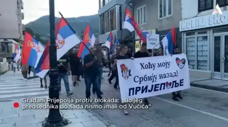 Građani Prijepolja protiv blokada: Boljeg predsednika od Vučića do sada nismo imali (VIDEO)