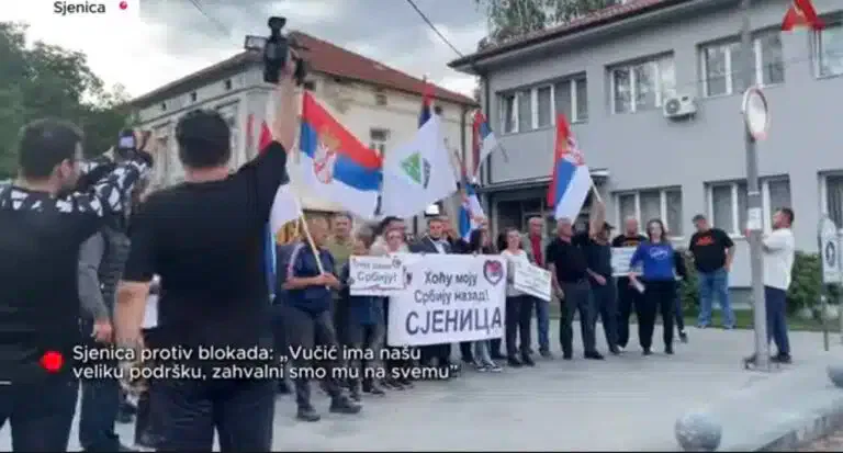 Sjenica protiv blokada: „Vučić ima našu veliku podršku, zahvalni smo mu na svemu” (VIDEO)