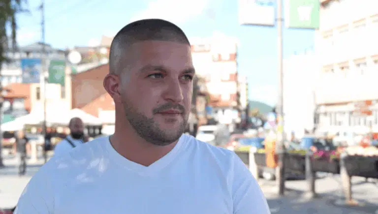 Javno izvinjenje Elvedina Totića: ,,Moj ispad nije bio usmeren protiv vere i naroda već je bio u afektu” (VIDEO)