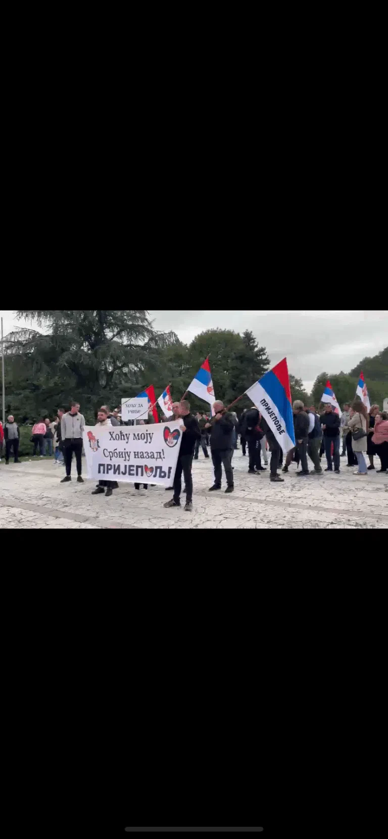 Gradjani Prijepolja protiv blokada: ,,Živela moja Srbija, živelo moje Prijepolje” (VIDEO)