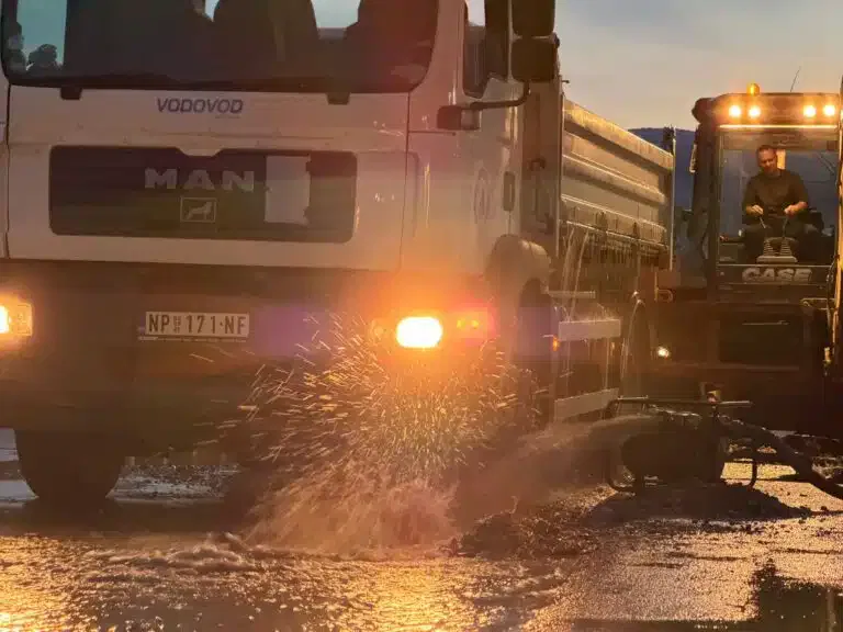 Deo Novog Pazara bez vode do daljnjeg zbog havarije na mreži (VIDEO)