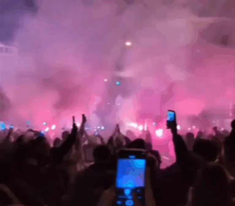 Studenti DUNP-a nastavili put ka Novom Sadu: jedni stigli u Obrenovac, drugi u Mladenovac (VIDEO)