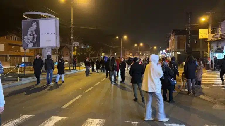 Prekinuta blokada magistrale: Odluka o blokadi delo je pojedinca, a ne plenuma studenata DUNP-a (VIDEO)