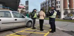 Nadležni u decembru sprovode pojačane kontrole na parking mestima za osobe sa invaliditetom (VIDEO)