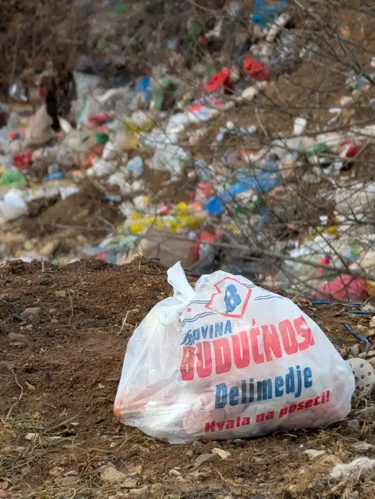 Meštani Gucevića: „Rok za uklanjanje deponije je 10 dana, u suprotnom sledi blokada“ (VIDEO)