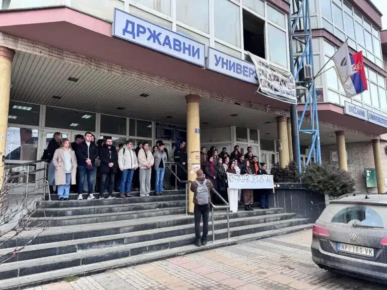 Studenti: Sutra zgrada DUNP-a biće prepuštena profesorima i zaposlenima (VIDEO)