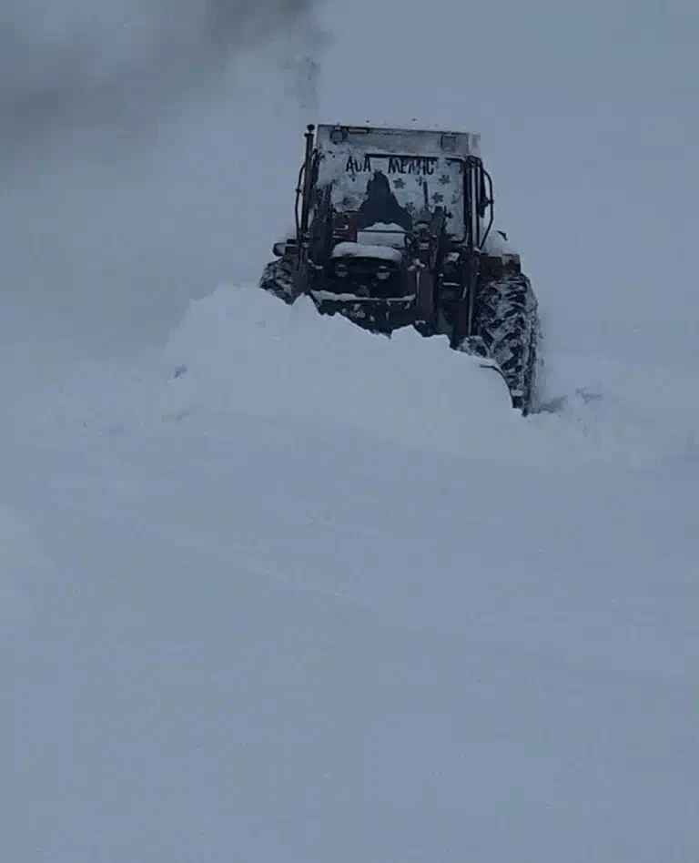 U Sjenici 700 domaćinstava odsečeno, bez struje i uz prekide u mobilnom signalu (VIDEO)