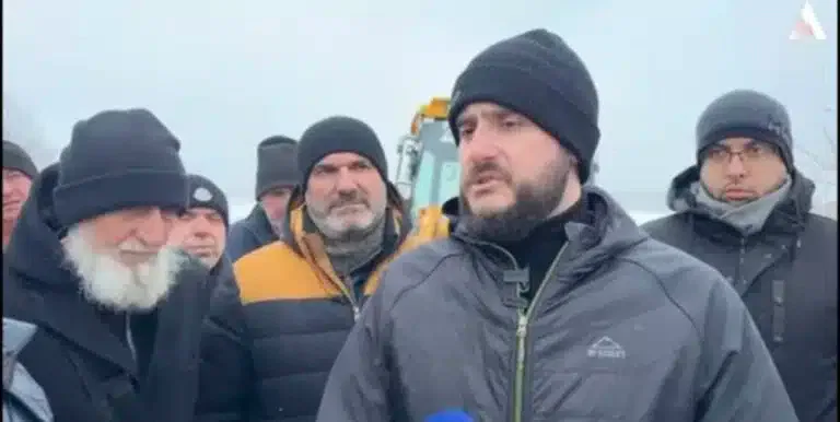 Usame Zukorlić posetio zavejana područja: Nije zadovoljan radom nekih svojih funkcionera (VIDEO)