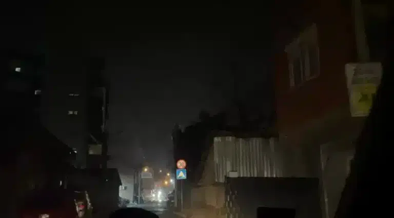Oko 500 domaćinstava u Novom Pazaru trenutno bez struje, tokom dana bilo više od 3.000 (VIDEO)