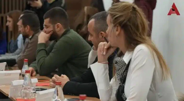 Novopozarski privrednici na sastanku sa NZS: Potrebna nam je pomoć države i lokalne vlasti(VIDEO)