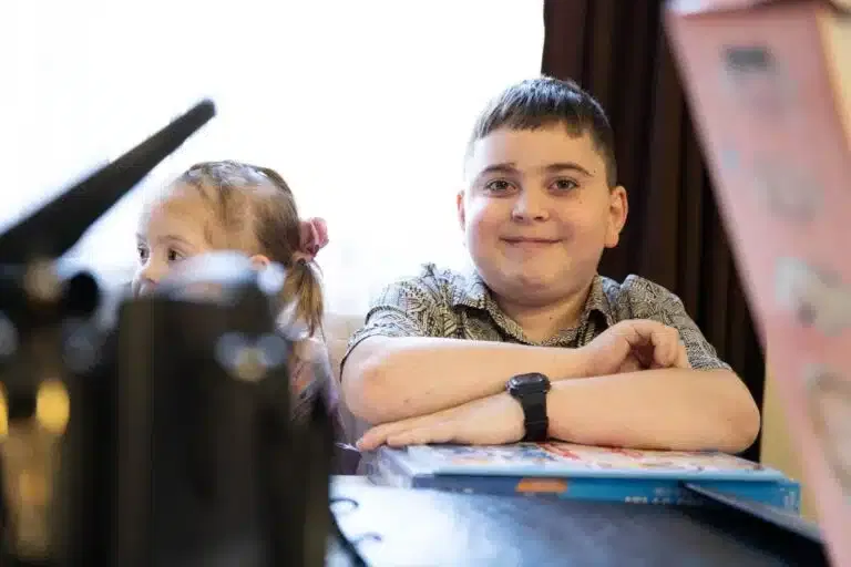 PRIKUPLJENO 2.500.000 evra za Anelovo lečenje (VIDEO)