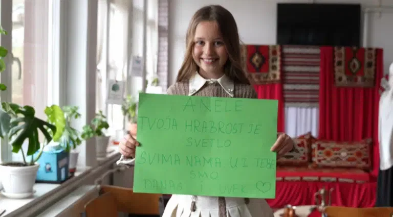 Školarci uz Anela: prikupljeno 440.000 dinara (VIDEO)