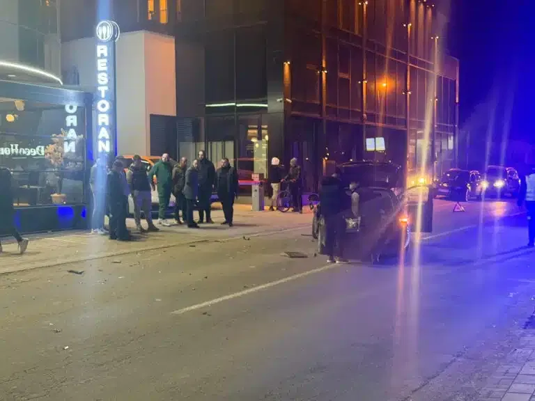 Još jedna saobraćajna nezgoda u ulici Save Kovačevića – apel za postavljanje usporivača brzine (VIDEO)