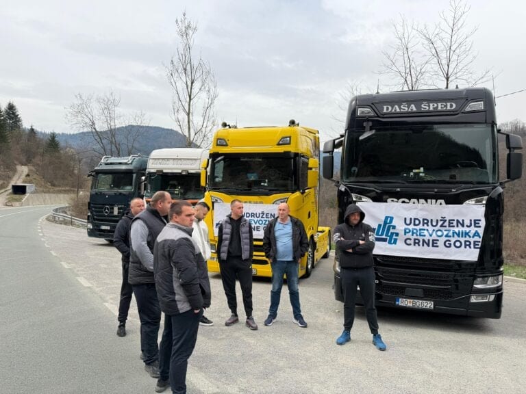 Crnogorski prevoznici: „Došli smo u situaciju da više ne možemo da obavljamo svoj posao”(VIDEO)