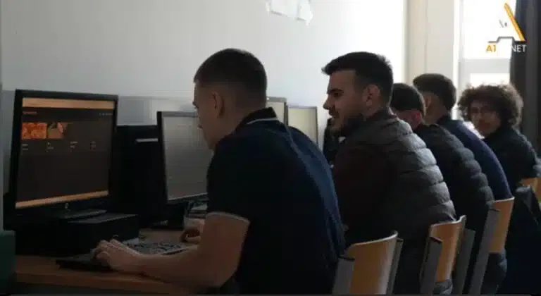 Počeo upis na IT smer u gimnaziji: Prijave traju do 8. aprila (VIDEO)