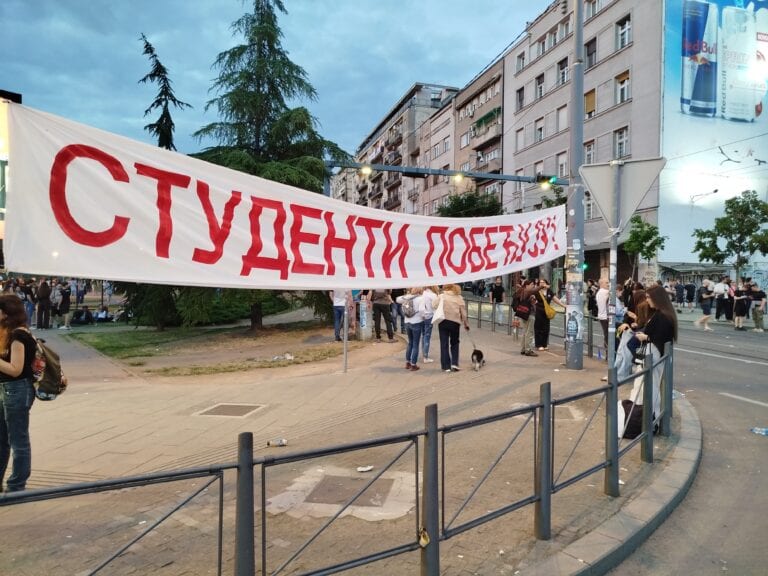 Skup na Slaviji završen, građani se razilaze: bez većih incidenata tokom dana (VIDEO)
