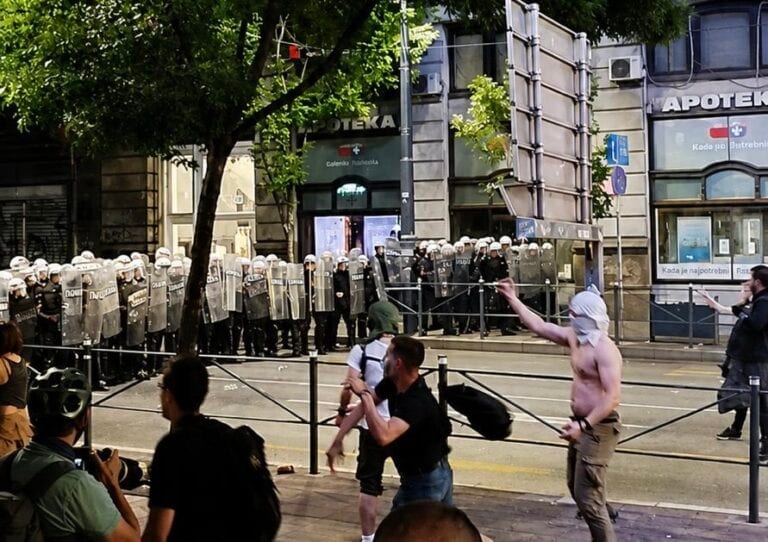SNS u Novom Pazaru osudio dešavanja na protestu u Beogradu