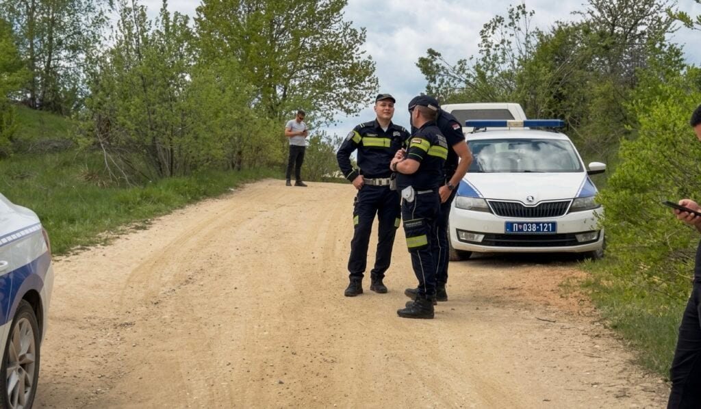 Policija o incidentu tokom blokade na Rogozni: „Meštanin zadobio lake telesne povrede, biće preduzete mere u skladu sa zakonom”
