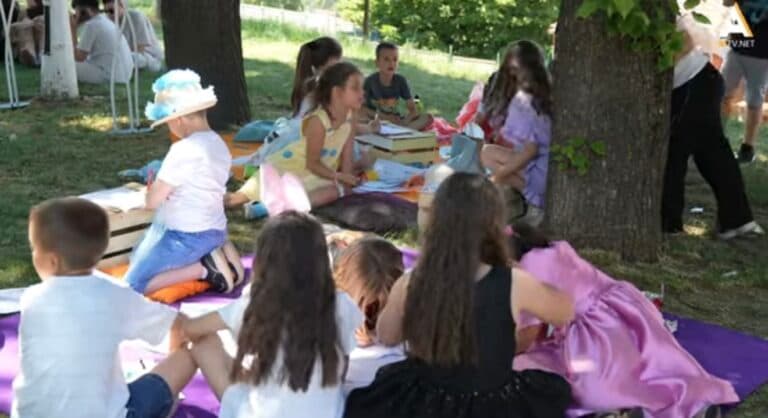 Kroz igru do ekološke svesti: Eko fest okupio mališane u Novom Pazaru (VIDEO)