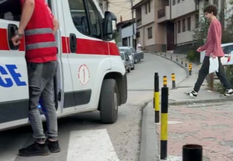 Da li stubići u Novom Pazaru ometaju rad hitnih službi i otežavaju brze intervencije? (VIDEO)