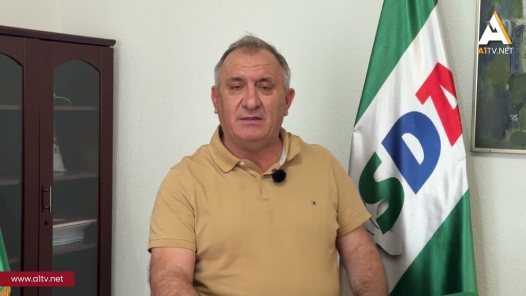 SDA: Neka se sklone sa vlasti, rešićemo problem sa smećem za 10 dana (VIDEO)