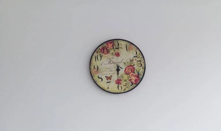 Noćas pomeramo kazaljke unapred: Počinje letnje računanje vremena