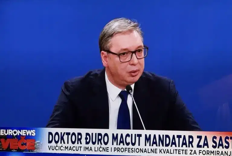 Vučić: Mandatar za novu vladu Srbije je profesor doktor Đuro Macut