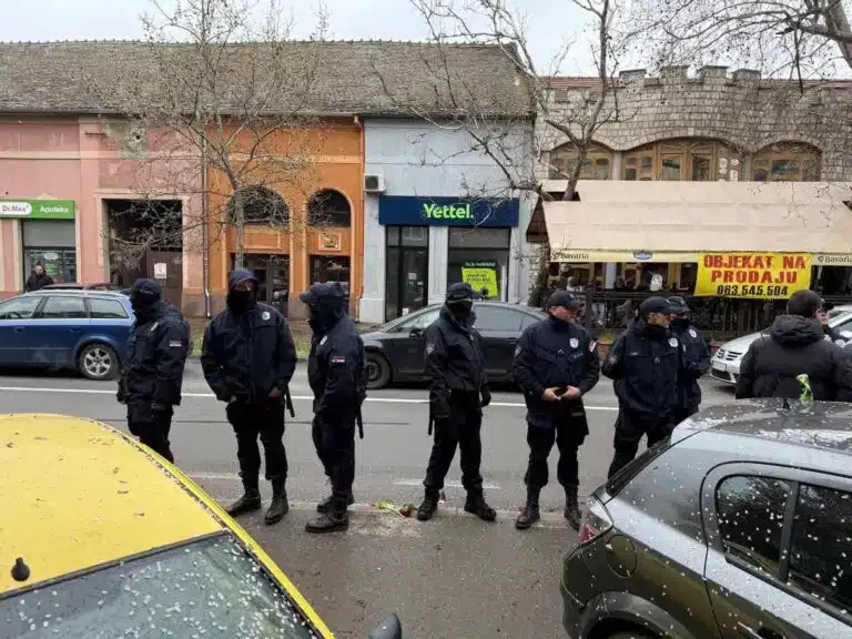 Studenti u blokadi: Napadnuti smo sekirom u Boru, ima povređenih