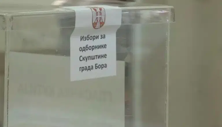 Lokalni izbori u 10 opština i gradova Srbije: Izlaznost do 16 časova visoka