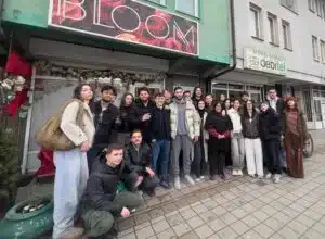 Građani i studenti dočekali puštene studente, Hamzu i Nikolu nakon 14 dana pritvora (VIDEO)